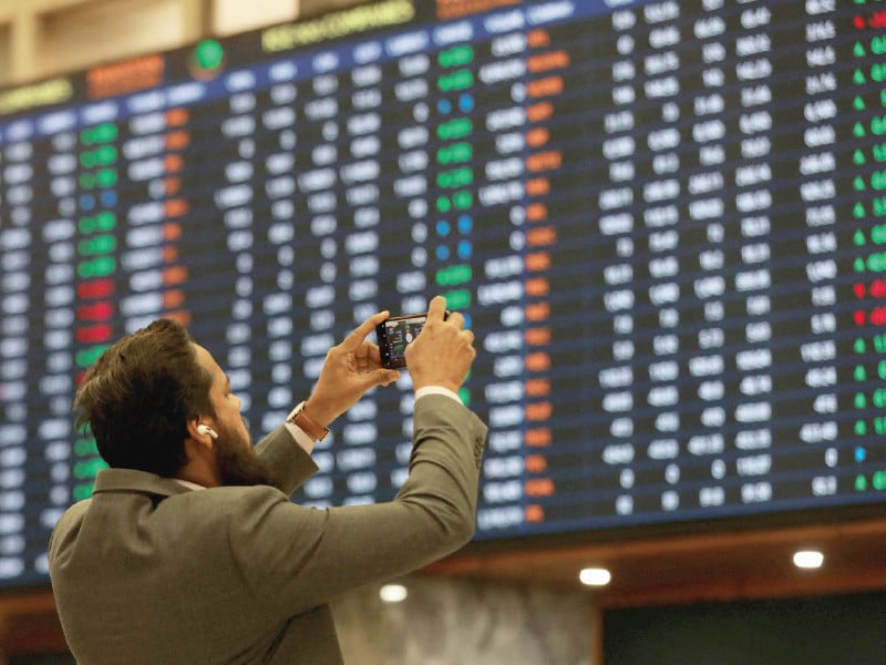 psx drops 216 points as power sector reforms weigh on market sentiment