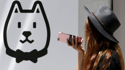 in two years mobile internet awareness among women improves in pakistan