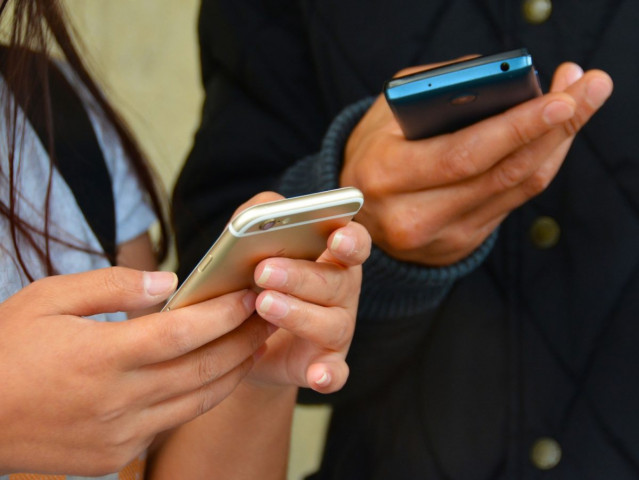 pakistan begins export of smartphones pakistan begins export of smartphones