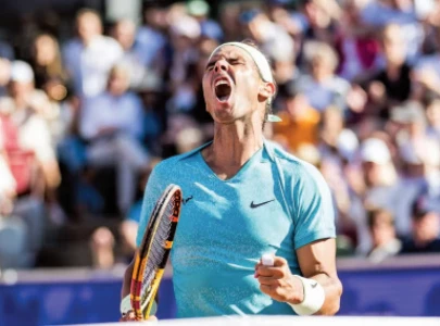 gutsy nadal reaches bastad semi final in style