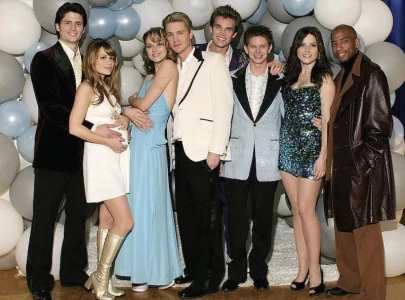 one tree hill sequel in the works at netflix