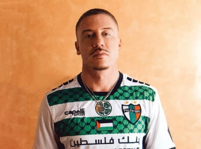 macklemore voices anti us slogans at seattle event