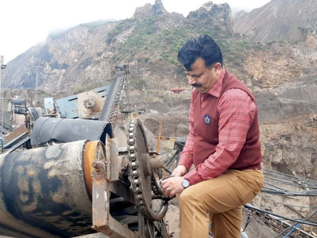 an official puts the court seal on a stone crushing machine photo express an official puts the court seal on a stone crushing machine photo express