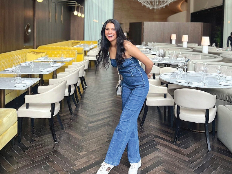 amna went for a strapless denim top with matching trousers photo instagram