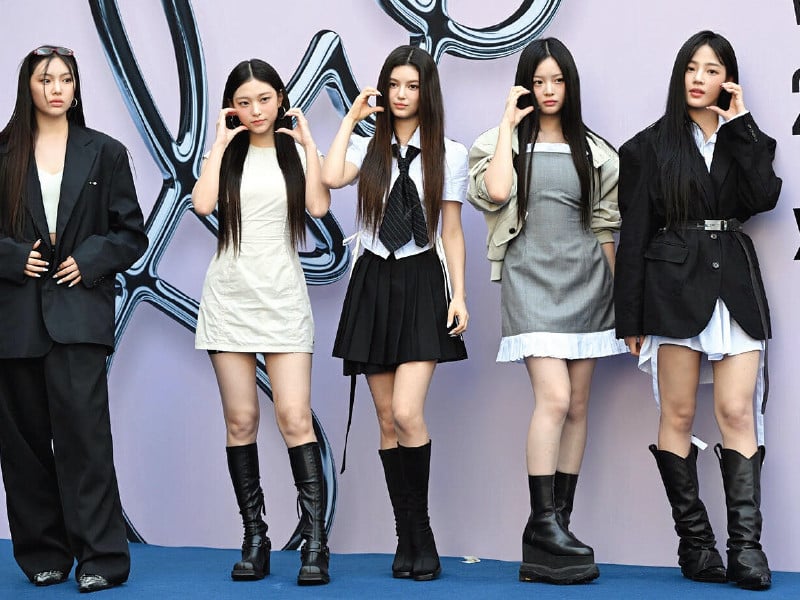 including minji hanni danielle haerin and hyein group was formed in 2022 photo afp