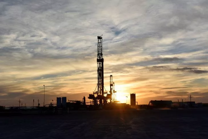 prices climbed 2 earlier in the session on hopes that spending cuts by north american producers would lead to a drop in output photo reuters prices climbed 2 earlier in the session on hopes that spending cuts by north american producers would lead to a drop in output photo reuters
