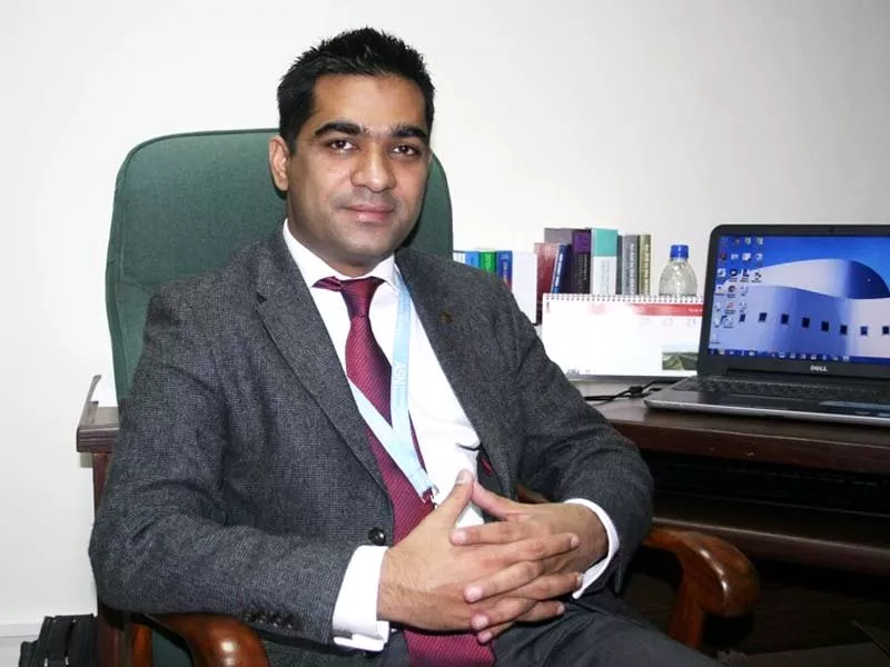 one in 10 adults has a chronic kidney condition in the country says dr junaid iqbal photo express one in 10 adults has a chronic kidney condition in the country says dr junaid iqbal photo express