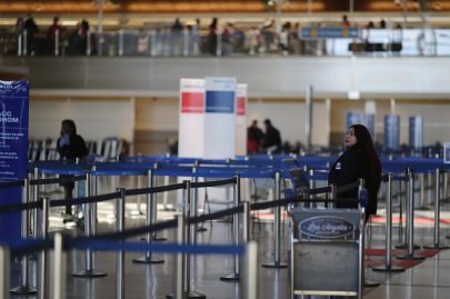 australia tells citizens to reconsider all foreign travel amid coronavirus outbreak