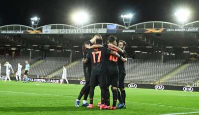 manchester united thrash lask behind closed doors in europa league