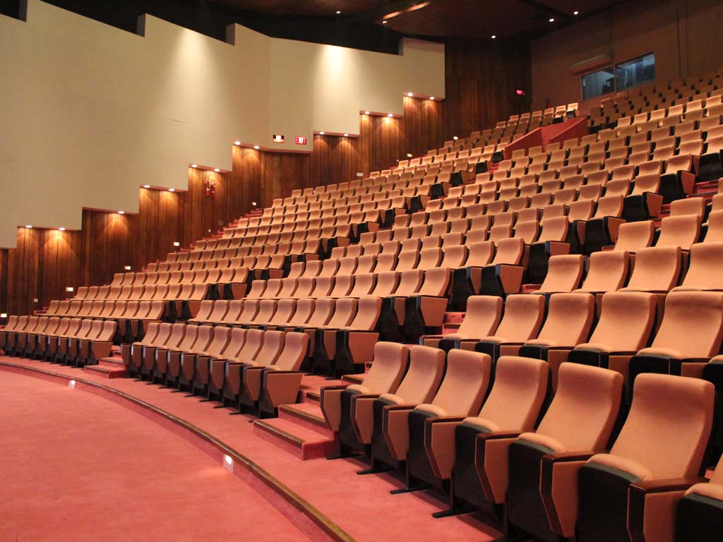 covid 19 cinemas theatres in pakistan to close down