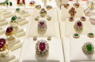 maid robs family of jewellery other valuables maid robs family of jewellery other valuables