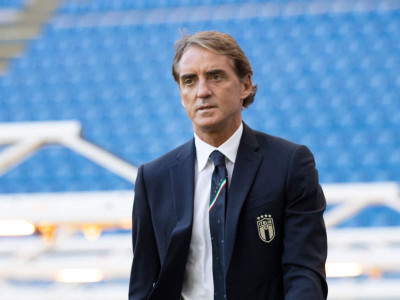 football can wait italy coach mancini ready to play euros in 2021 football can wait italy coach mancini ready to play euros in 2021