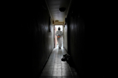 south korea tightens border checks as domestic transmission of virus abates south korea tightens border checks as domestic transmission of virus abates