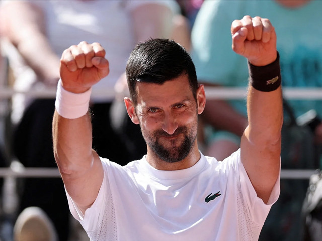 Djokovic begins French Open quest