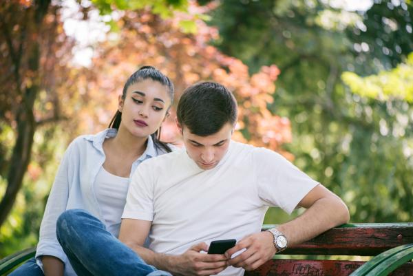 6 methods for millennial couples to help maintain their relationship