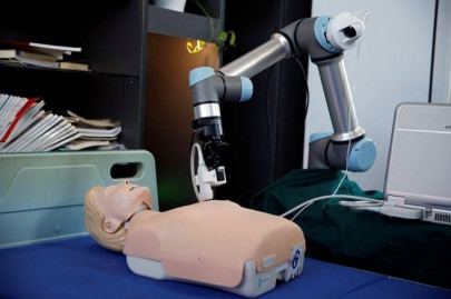 robot designed in china could help save lives on medical frontline robot designed in china could help save lives on medical frontline