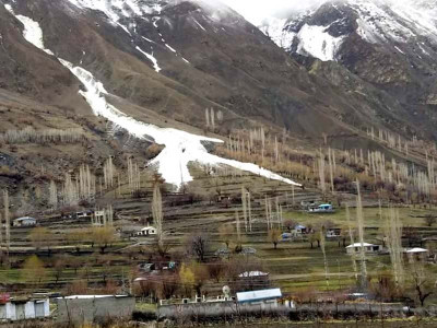 two avalanches hit gilgit baltistan no causalities