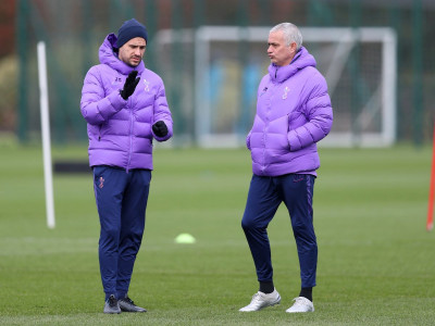 mourinho to take spurs training via video amid coronavirus lockdown