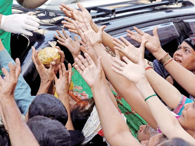 hungry daily wage workers wonder about promised rations hungry daily wage workers wonder about promised rations