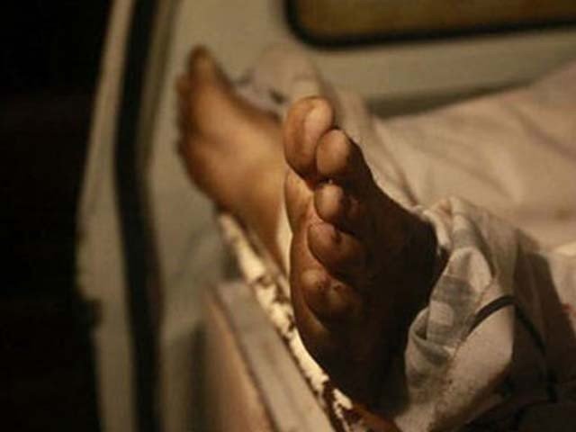 unemployed youth commits suicide in karachi shopping mall