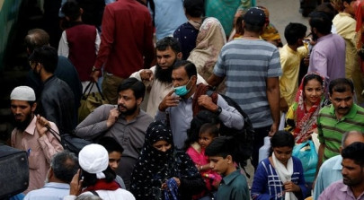 nearly 50 pakistanis yet to take precautionary steps against coronavirus nearly 50 pakistanis yet to take precautionary steps against coronavirus