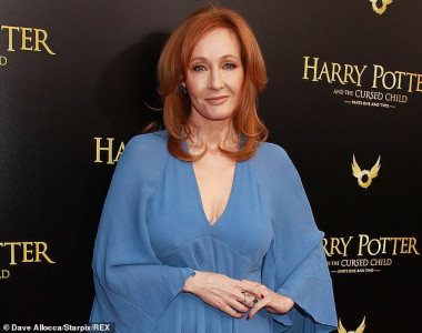 jk rowling launches harry potter at home for families under lockdown jk rowling launches harry potter at home for families under lockdown