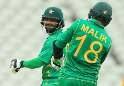 yousaf questions hafeez malik s selection ahead of t20 world cup yousaf questions hafeez malik s selection ahead of t20 world cup