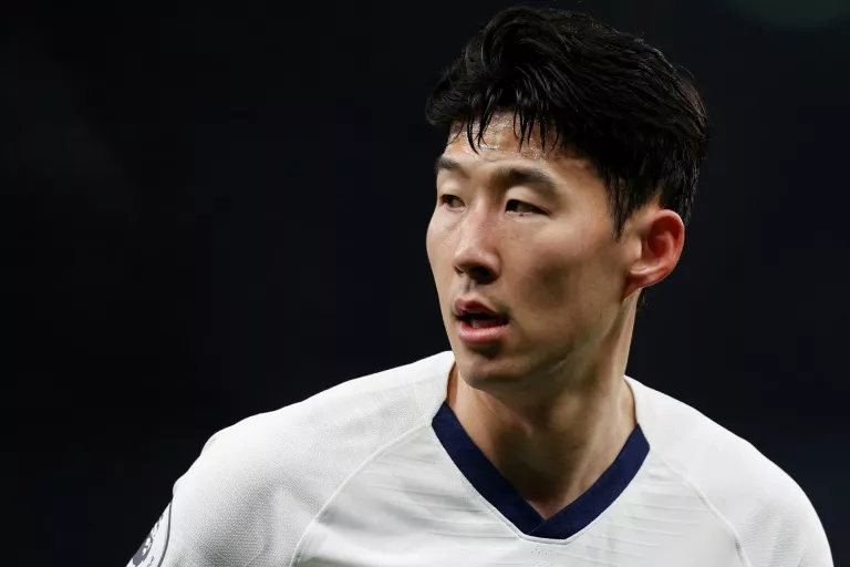 south korean striker will report to a marines boot camp on the island of jeju on april 20 for his basic training photo afp south korean striker will report to a marines boot camp on the island of jeju on april 20 for his basic training photo afp