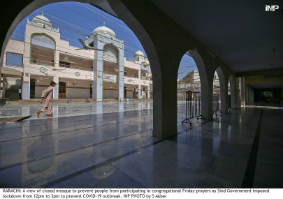 mosques remain closed amid strict lockdown