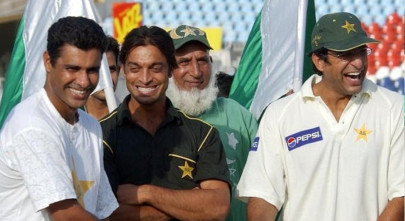 aakash chopra names his all time pakistan odi team