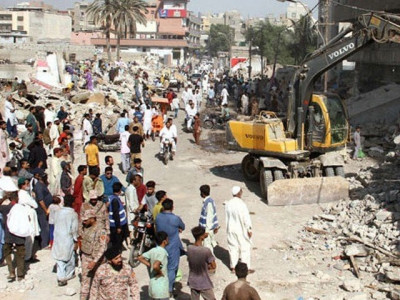 protesters clash with police during aladdin park anti encroachment operation protesters clash with police during aladdin park anti encroachment operation