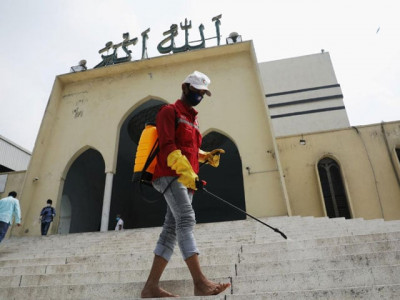 pakistan stop friday prayer congregations to avert virus spike pakistan stop friday prayer congregations to avert virus spike