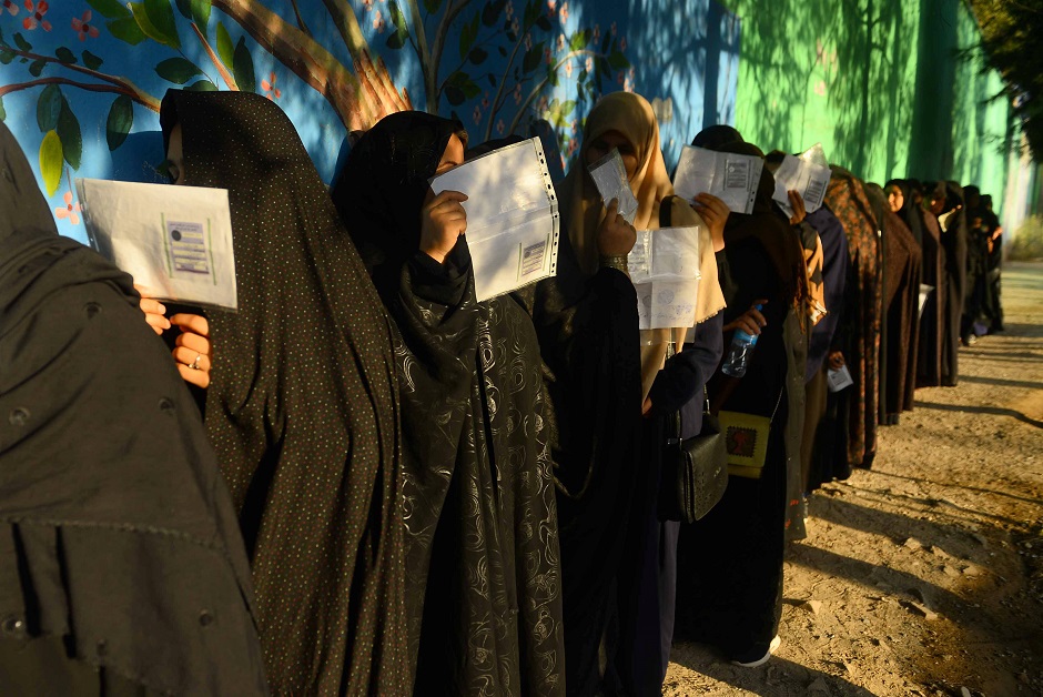 Afghans headed towards the polling station. PHOTO: AFP 