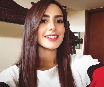 iqra aziz shows off her cooking skills in quarantine iqra aziz shows off her cooking skills in quarantine