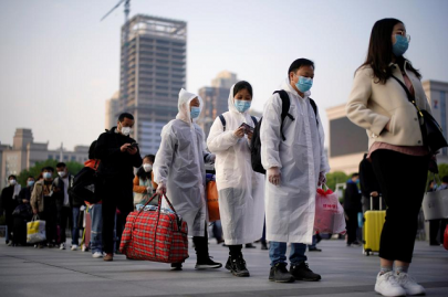people allowed to leave china s wuhan as coronavirus lockdown eases people allowed to leave china s wuhan as coronavirus lockdown eases