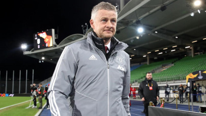 manchester united boss solskjaer says players are easy target in pay row manchester united boss solskjaer says players are easy target in pay row