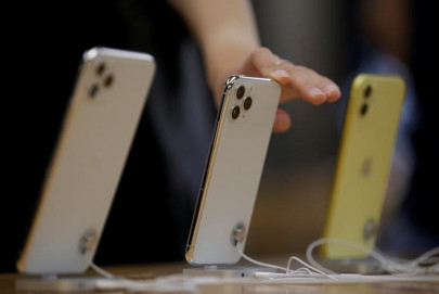 chinese online retailers offer discounts on iphone 11 as country recovers from coronavirus
