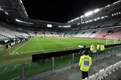 a month into lockdown serie a torn over return to action a month into lockdown serie a torn over return to action