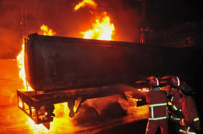 balochistan unrest nato container attacked in mach