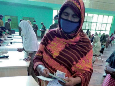 govt finalises plan for cash distribution among needy govt finalises plan for cash distribution among needy