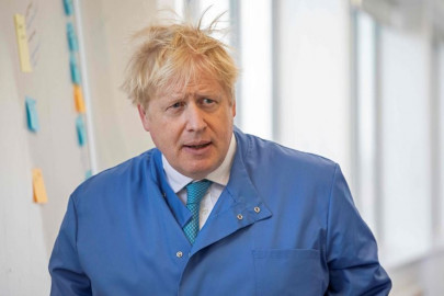british pm boris johnson discharged from hospital after covid 19 treatment