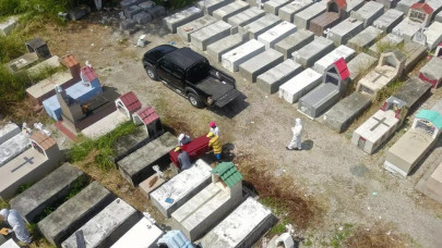 ecuador says police collect nearly 800 bodies from city badly hit by covid 19 ecuador says police collect nearly 800 bodies from city badly hit by covid 19
