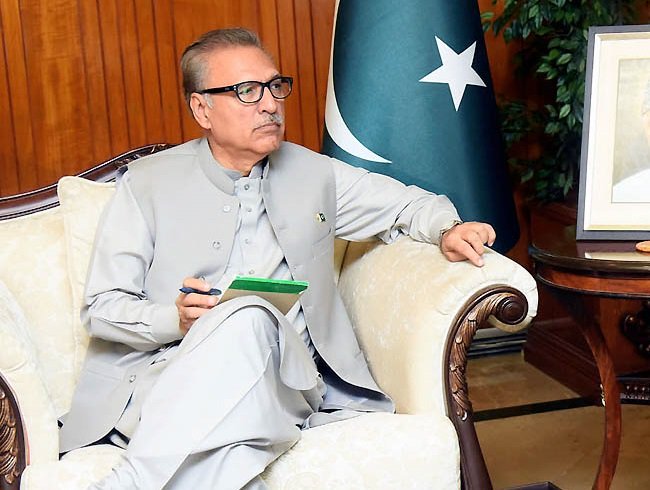 alvi calls for enhancing coordination between provinces and centre to effectively combat covid 19 photo nni file