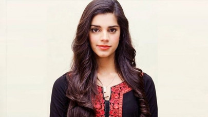 sanam saeed thankful to be returning home after being stranded in thailand