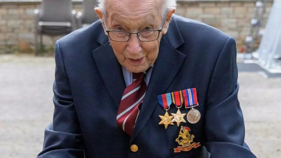 wwii veteran 99 raises almost 12m for uk health workers wwii veteran 99 raises almost 12m for uk health workers