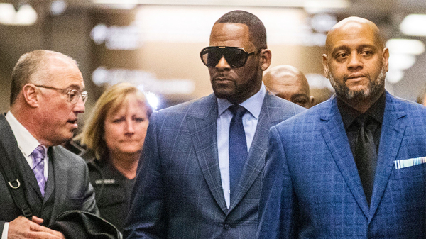 mandatory credit photo by tannen maury epa efe rex shutterstock 10144111g us r amp b singer r kelly 2r arrives with attorney steve greenberg l for a child support hearing at the cook county circuit court at the daley center in chicago illinois usa 06 march 2019 kelly who faces criminal sexual abuse charges has failed to pay more than 161 000 usd in back child support he was taken into custody to be returned to the cook county jail after failing to pay the full amount he owes r kelly appears in court for failure to pay child suport chicago usa   06 mar 2019