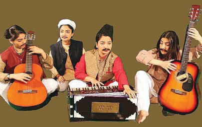 laal s jhoot ka uncha sar