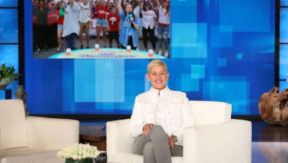 ellen degeneres crew complains of pay cuts during covid 19 shutdown ellen degeneres crew complains of pay cuts during covid 19 shutdown
