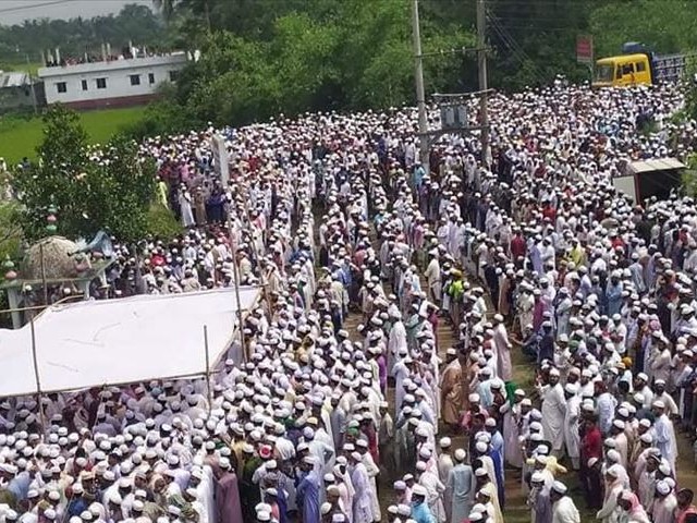 an estimated 100 000 people flooded onto the streets of sarail in the east of bangladesh for the funeral of 55 year old preacher jubayer ahmad ansari photo anadolu