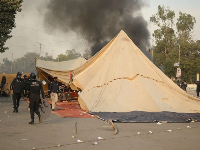 sindh cm condemns violence during protests orders action against perpetrators